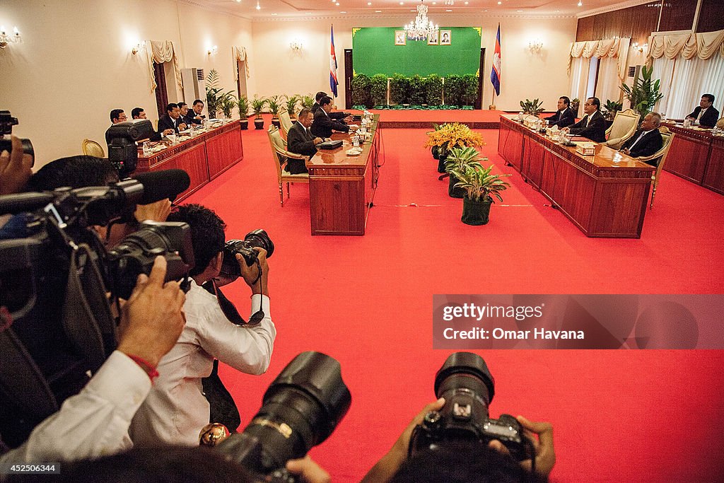 Prime Minister Hun Sen & Opposition Leader Sam Rainsy Hold Talks In Phnom Penh