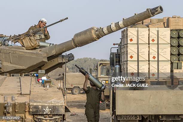 Spring Shells Tank Shell Tanks Photos and Premium High Res Pictures - Getty Images
