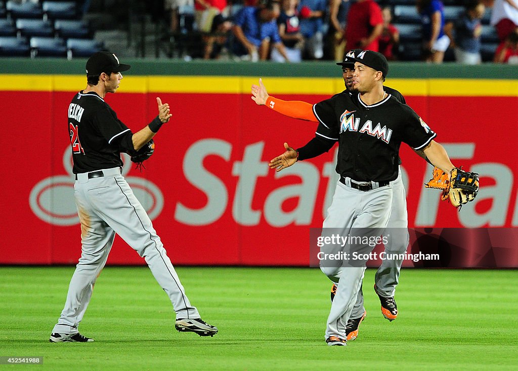 Miami Marlins v Atlanta Braves