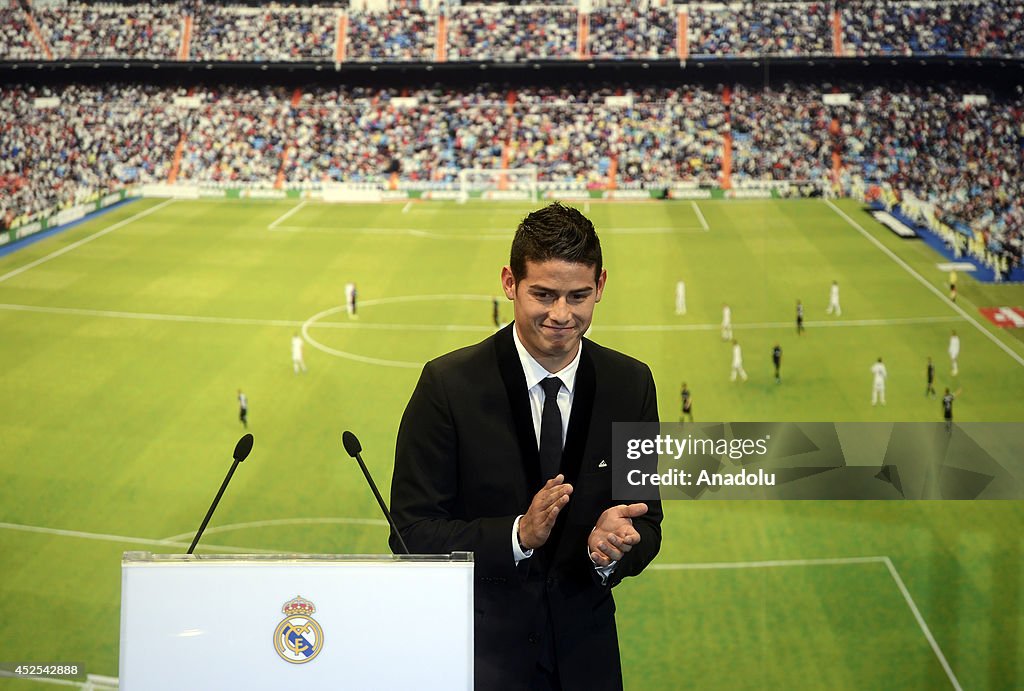 New transfer of Real Madrid James Rodriguez at Santiago Bernabeu stadium