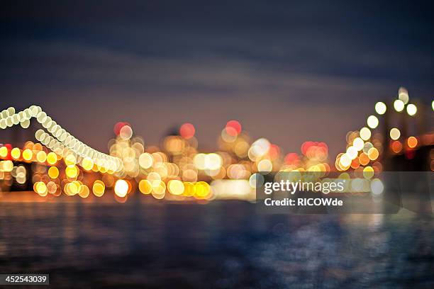 dumbo in bokeh - manhattan bridge stock pictures, royalty-free photos & images