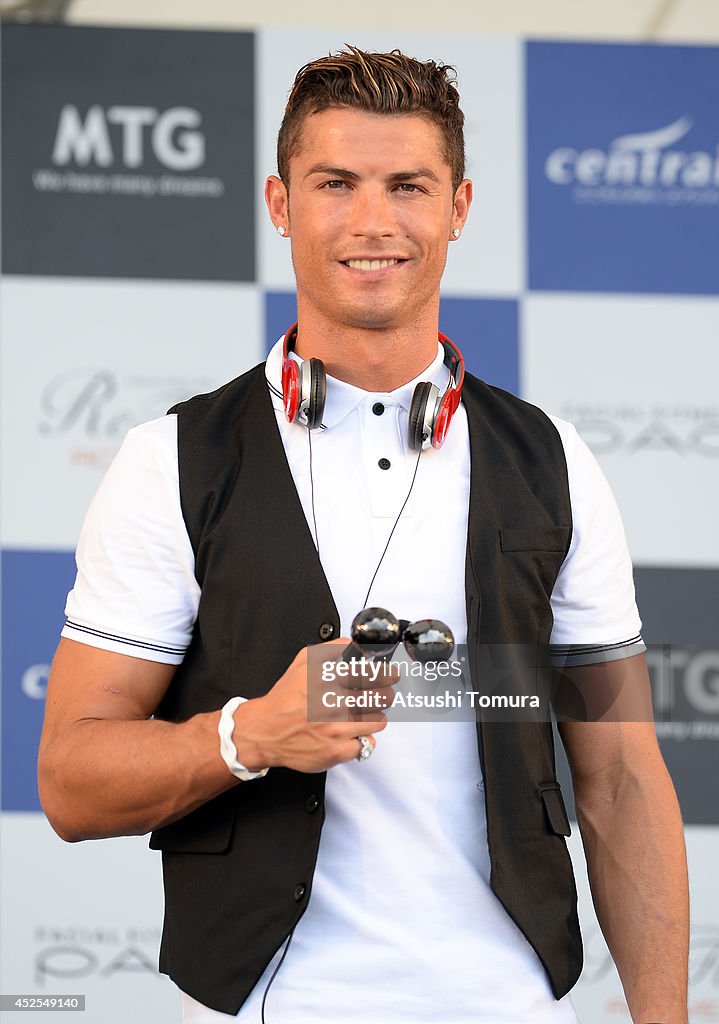 Cristiano Ronaldo Visits Nagoya