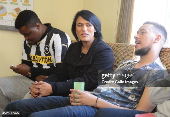 Aka Rapper Mother Hip Hop star AKAand his mother with Sbuda Motloung gives 67 minutes ...