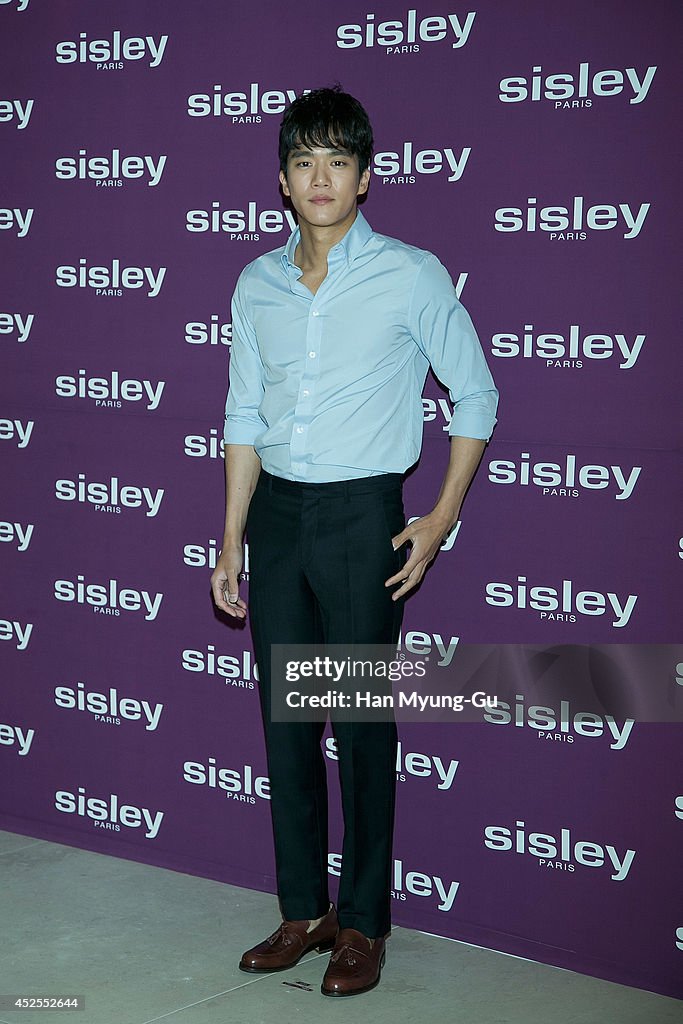 "SISLEY" Black Rose Precious Face Oil Launching Party In Seoul