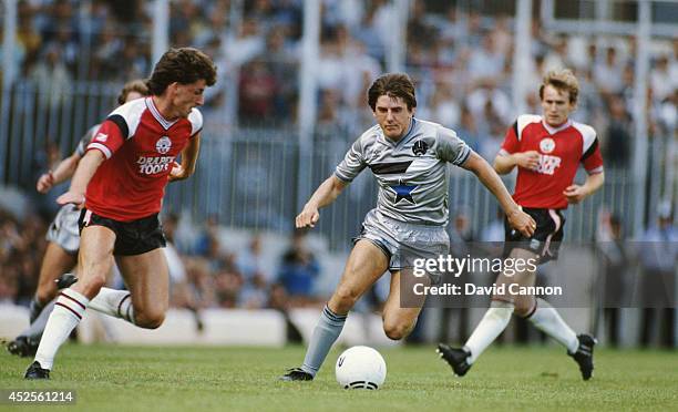 Newcastle United player Peter Beardsley in action against Southampton during a Canon League Division One match at the Dell on August 17, 1985 in...