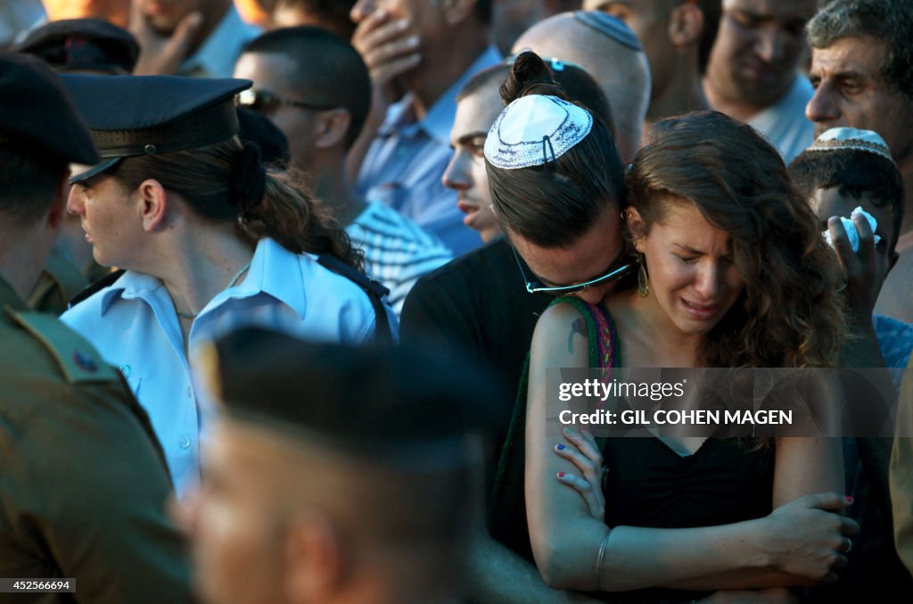 TOPSHOT-ISRAEL-PALESTINIAN-GAZA-CONFLICT-FUNERAL