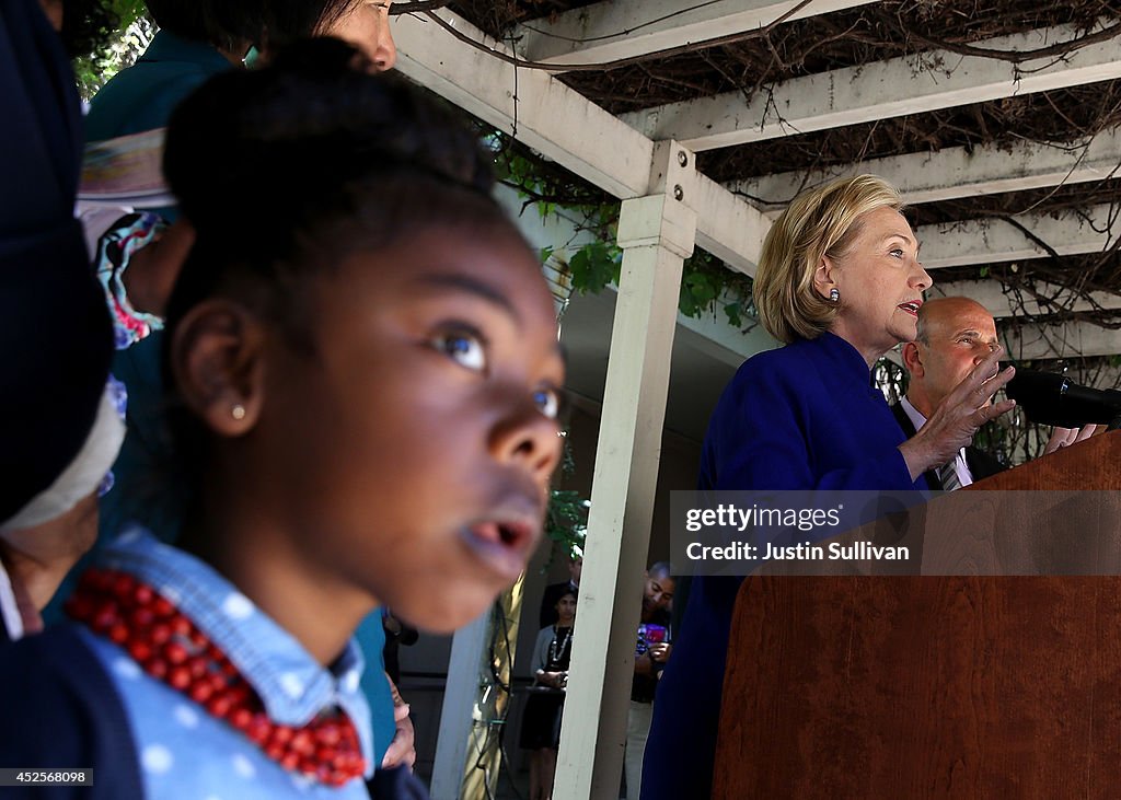 Hillary Clinton Visits Oakland Hospital To Launch Parents And Kids Reading And Singing Initiative