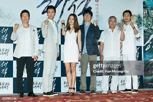 South Korean actors Yu Hae-Jin, Kim Nam-Gil, Son Ye-Jin, director Lee Suk-Hoon, Lee Kyung-Young attend the press screening for "The Pirates" at the...