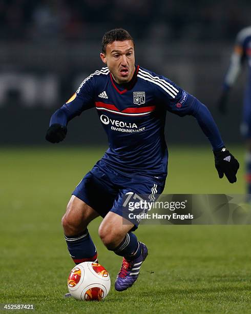 Steed Malbranque of Olympique Lyonnais in action during the UEFA Europa League Group I match between Olympique Lyonnais and Real Betis Balompie at...