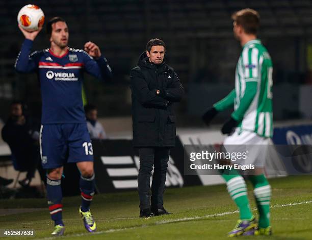 Olympique Lyonnais manager Remi Garde looks on during the UEFA Europa League Group I match between Olympique Lyonnais and Real Betis Balompie at...