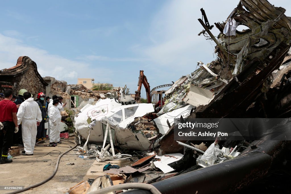 48 People Killed In Failed Emergency Landing In Taiwan