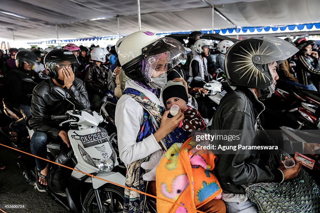 Indonesian Muslims Prepare To Return Home For Eid Al-Fitr Celebrations