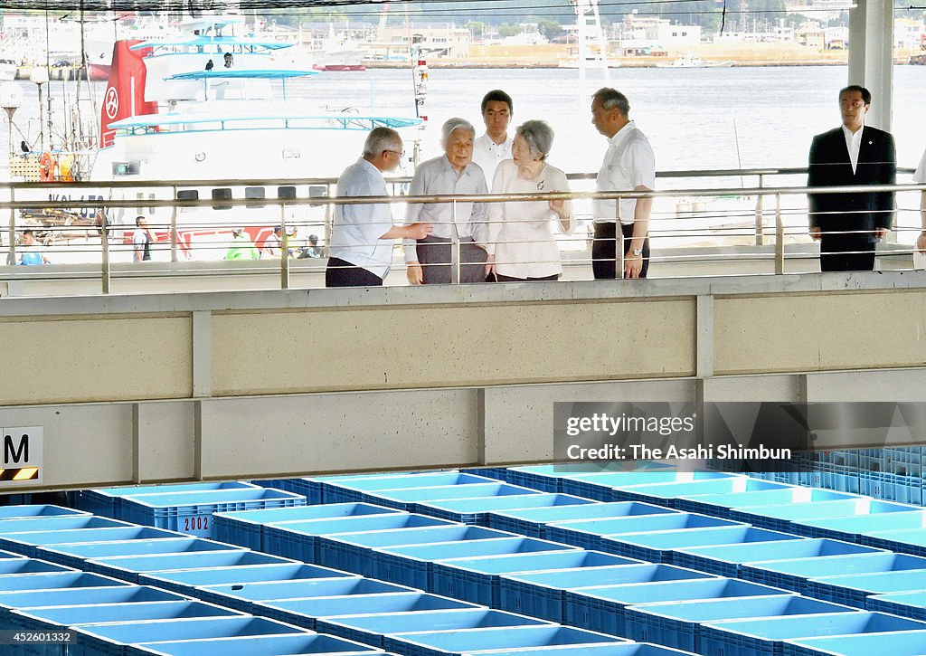 Emperor And Empress Visit Kesennuma