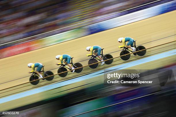 Jack Bobridge, Luke Davidson, Alex Edmondson and Glenn P O'Shea of Australia compete in the Men's 4000m Team Pursuit Qualifying at Sir Chris Hoy...