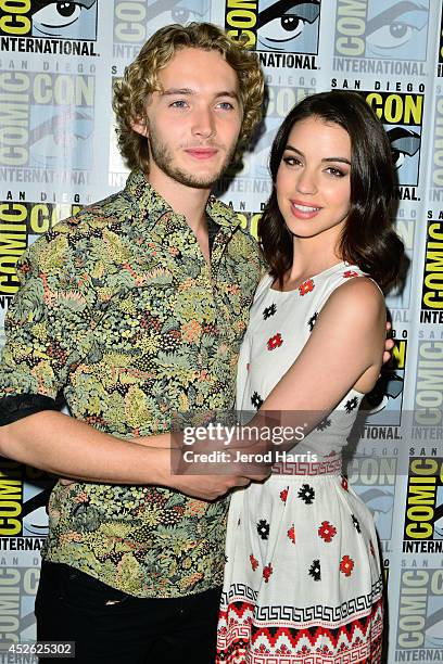 Actor Toby Regbo and actress Adelaide Kane attends CBS Television News  Photo - Getty Images