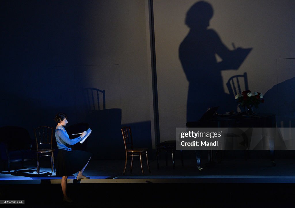 'Charlotte Salomon' Photo Rehearsal