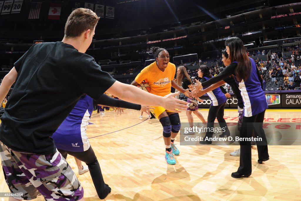 Phoenix Mercury v Los Angeles Sparks