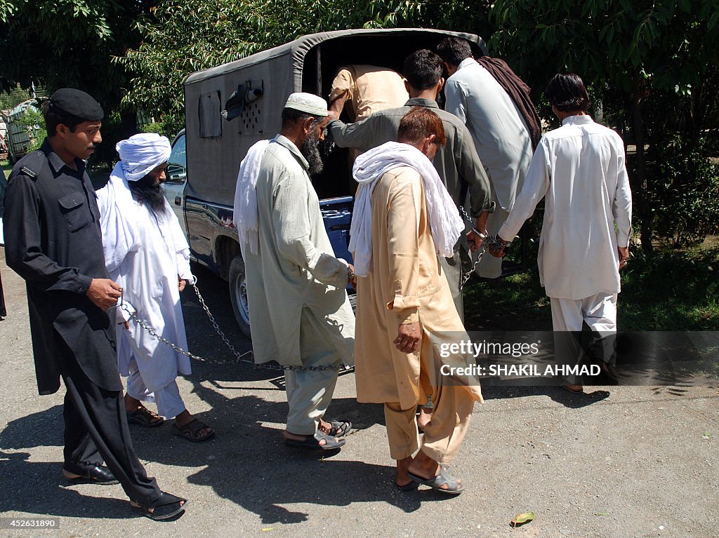 PAKISTAN-HEALTH-ADDICTION-SOCIAL