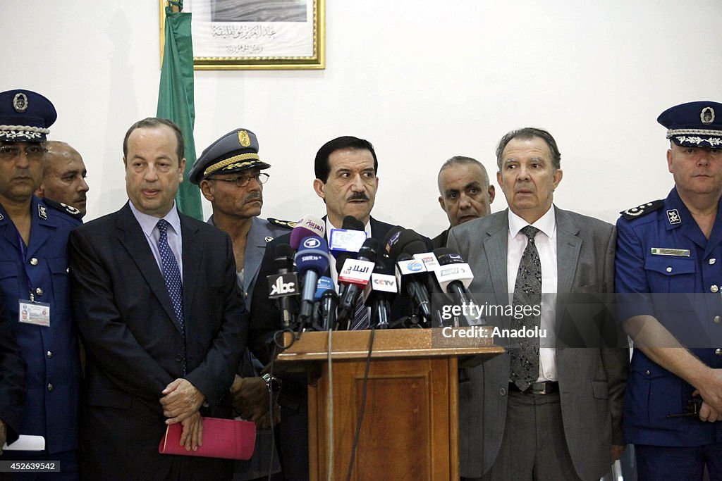 Algeria officially confirms plane crash