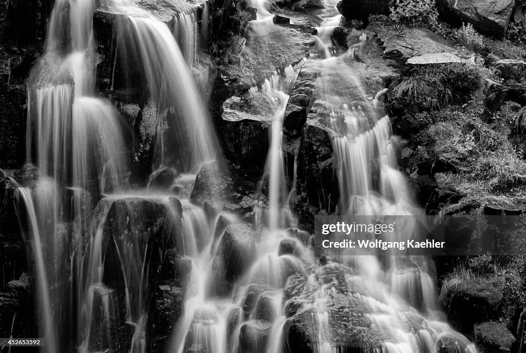 USA, Washington, Mount Rainier National Park, Waterfall,...