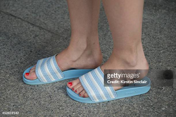 En la mayoría de los casos lo hizo pico 563 Adidas Sandals Photos and Premium High Res Pictures - Getty Images