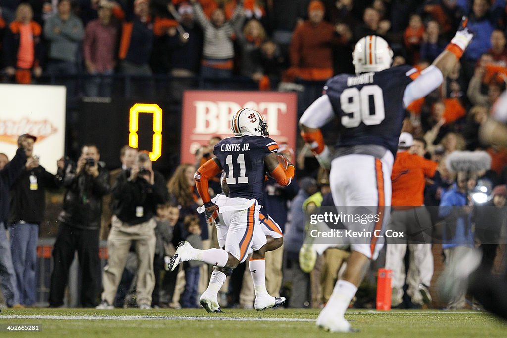 Alabama v Auburn