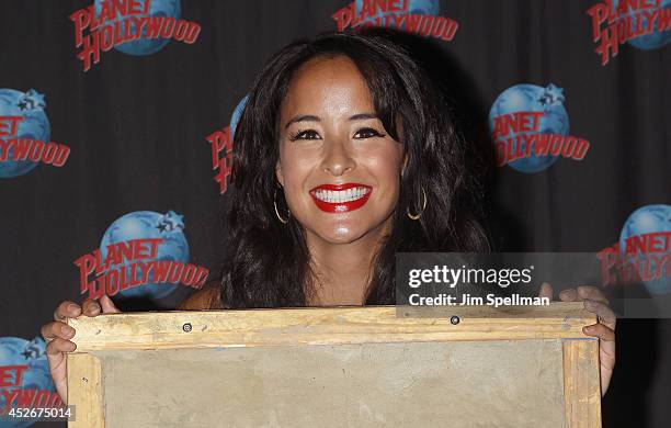 Kourtnee Reed Courtney Reed Planet Hollywood Times Square Handprint Ceremony Photos ...