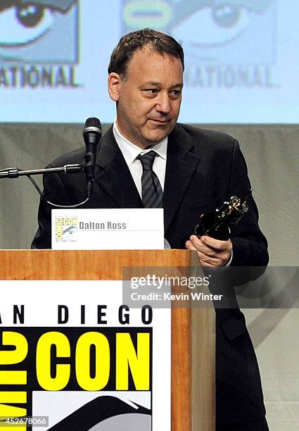 File:Neil Druckmann Sam Raimi SDCC 2014 14750312206 eea6f6d8a8 o.jpg -  Wikimedia Commons