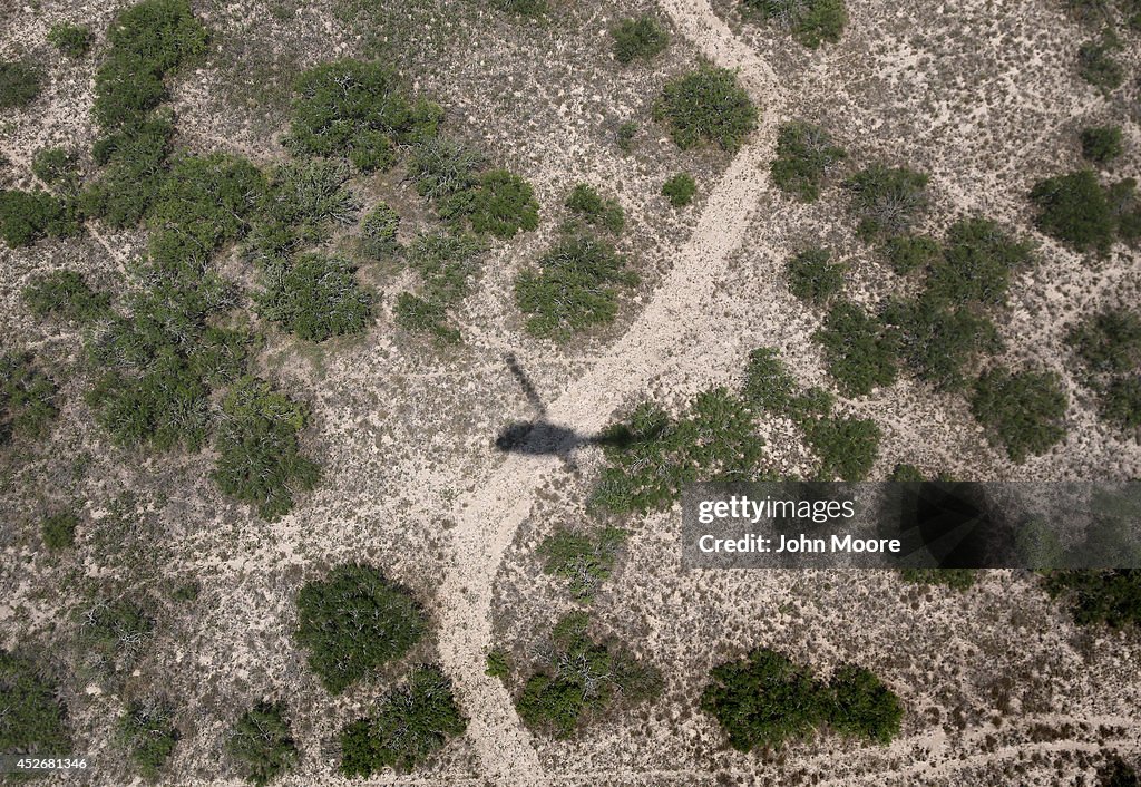 U.S. Agents Take Undocumented Immigrants Into Custody Near Tex-Mex Border