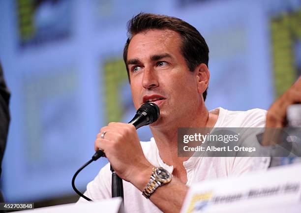 Rob Riggle Fox Pictures and Photos - Getty Images