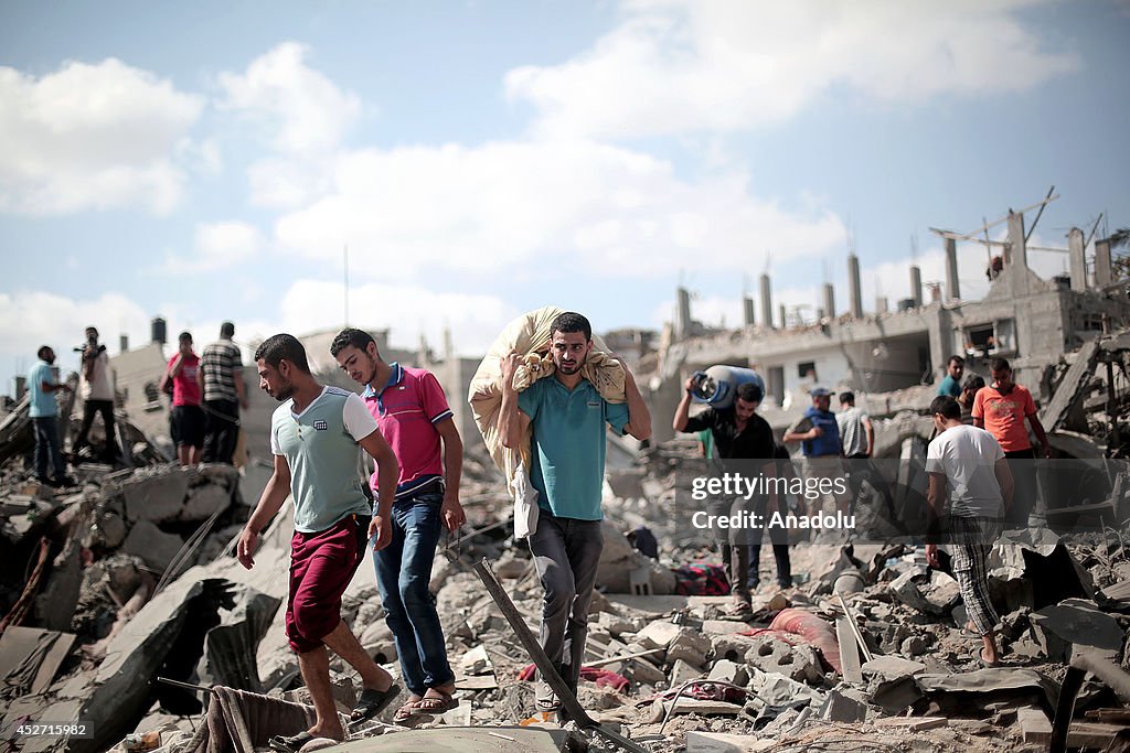 Israel destroys Gaza's Shujaya neighborhood