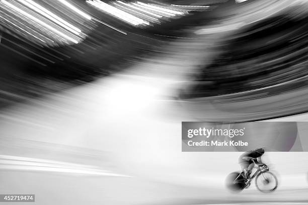Thomas Scully of New Zealand competes in the men's 40km points race quaifying round at Sir Chris Hoy Velodrome during day three of the Glasgow 2014...