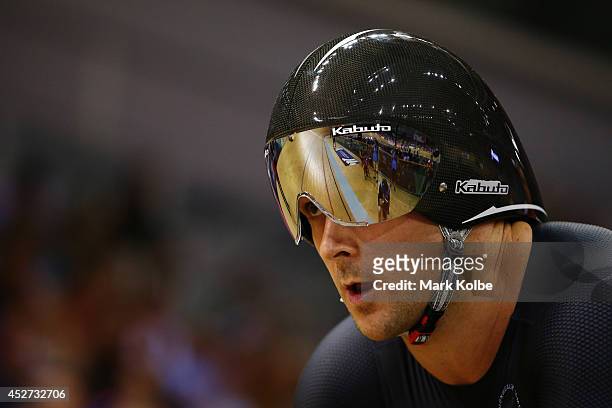 Simon Van Velthooven of New Zealand prepraes to race in the Men's 1000m Time Trial Final at Sir Chris Hoy Velodrome during day three of the Glasgow...