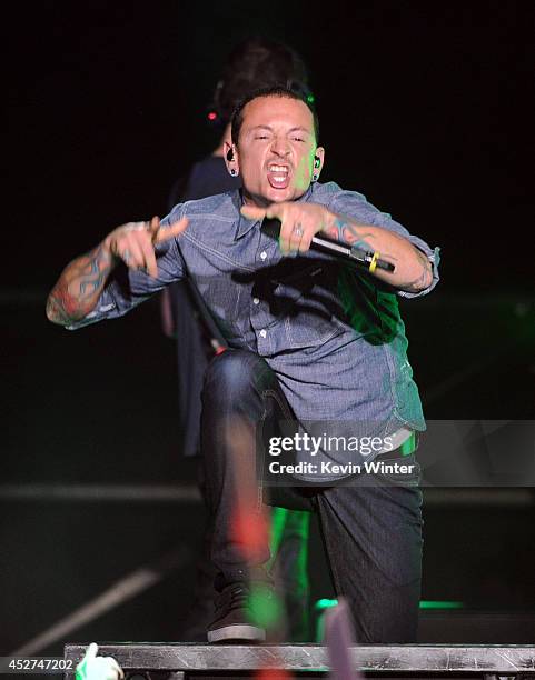 Singer Chester Bennington of Linkin Park performs onstage during the MTVu Fandom Awards at Comic-Con International 2014 at PETCO Park on July 24,...