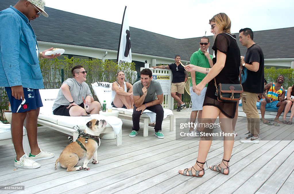 Guests Sip On Disaronno Sours During Their Weekend Getaway At The Disaronno Summer Camp - Day 1