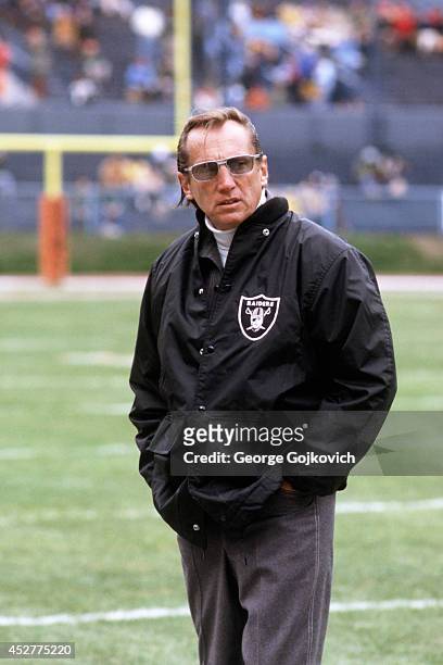 Team owner Al Davis of the Oakland Raiders looks on from the sideline before a game against the Cleveland Browns at Municipal Stadium on October 9,...