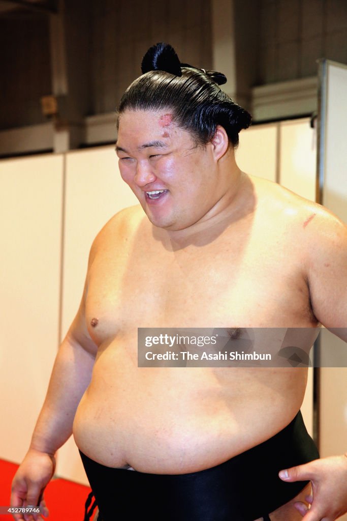 Grand Sumo Nagoya Tournament - Day 15