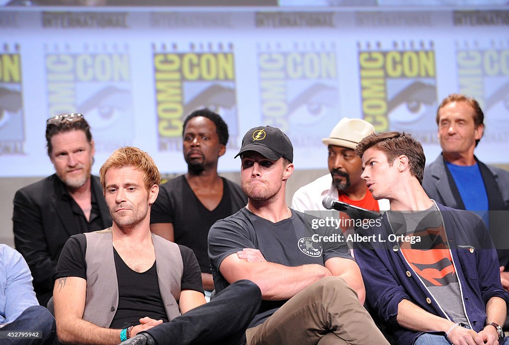Dc Cast Members Cast and crew attend Warner Bros. Television & DC Entertainment world ...
