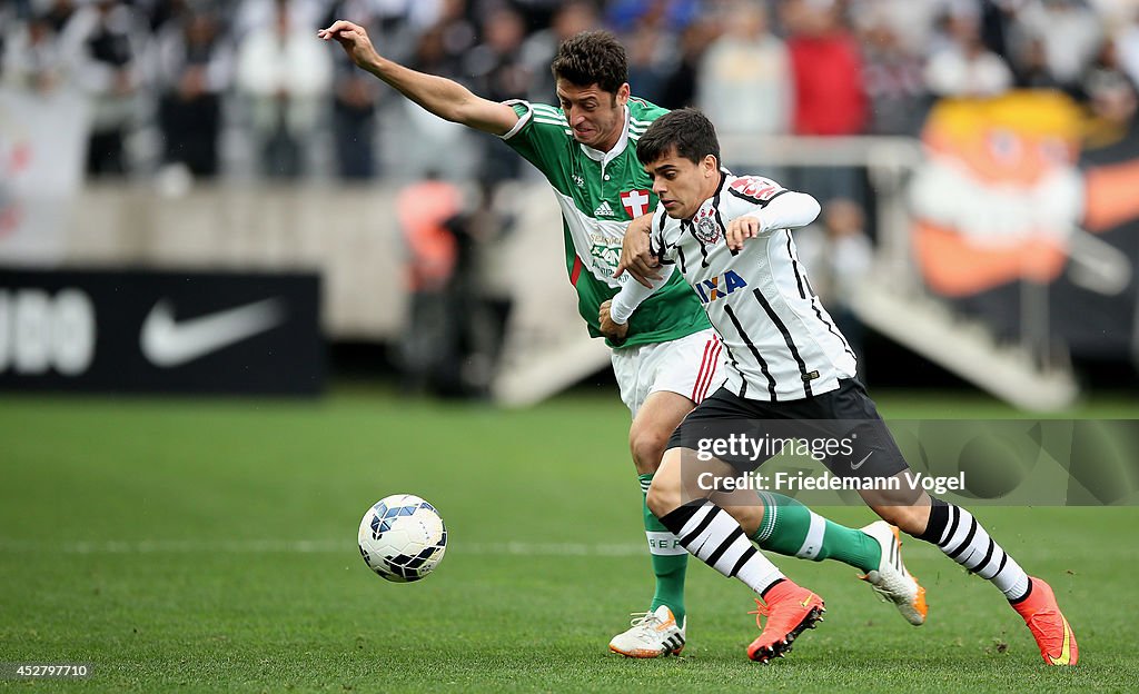 Corinthians v Palmeiras - Brasileirao Series A 2014