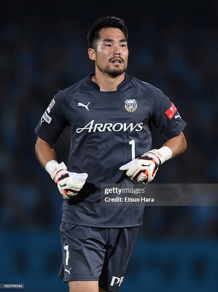 Kawasaki Frontale v Albirex Niigata - J.League 2014