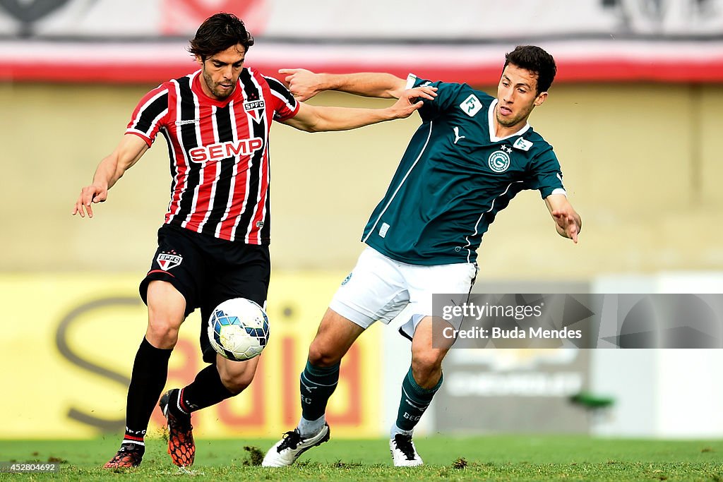 Goias v Sao Paulo - Brasileirao Series A 2014