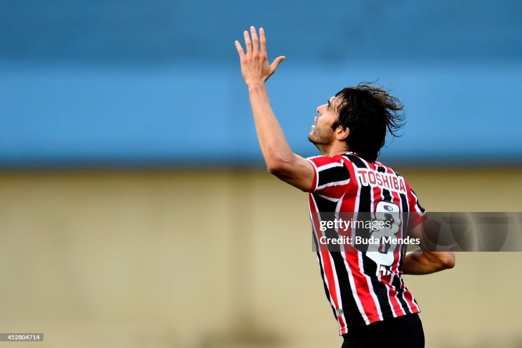 Goias v Sao Paulo - Brasileirao Series A 2014