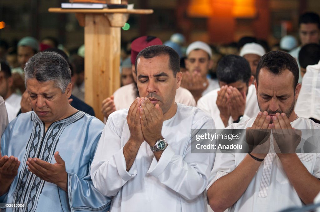 Moroccans perform last tarawih prayer of Ramadan