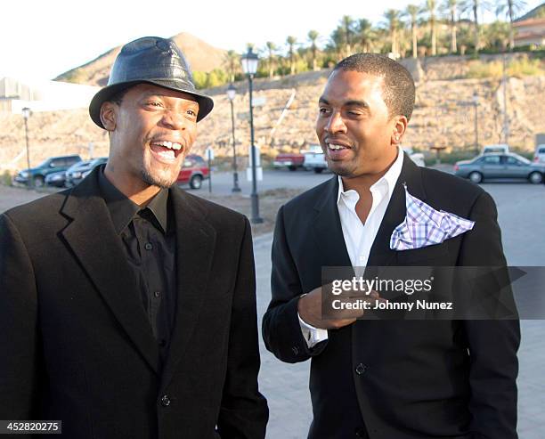 42 Bazaar Royale And Dj Beverly Bond Wedding Stock Photos, High-Res ...