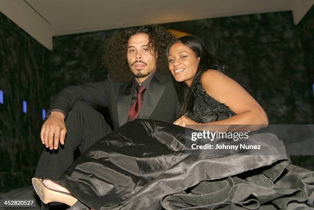 42 Bazaar Royale And Dj Beverly Bond Wedding Stock Photos, High-Res ...