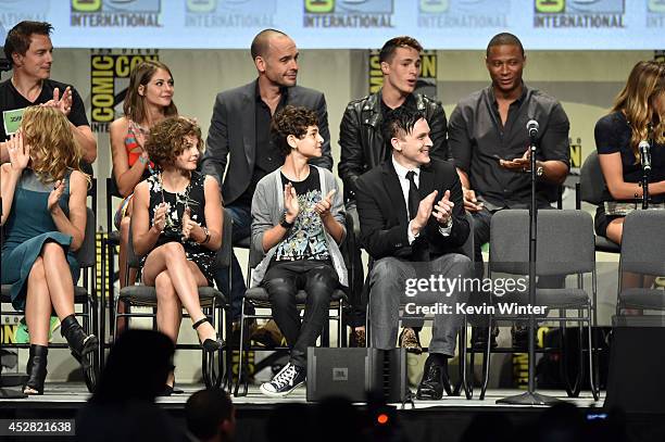 Dc Cast Members 81 Warner Bros Television Dc Entertainment World Premiere Presentation ...