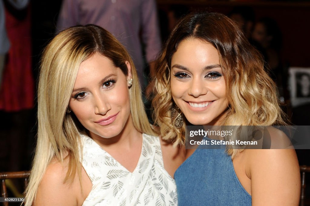 2014 Young Hollywood Awards Brought To You By Samsung Galaxy - Backstage And Audience