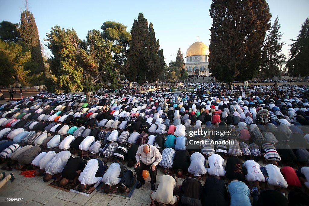 Eid al-Fitr prayer at Al-Aqsa Mosque