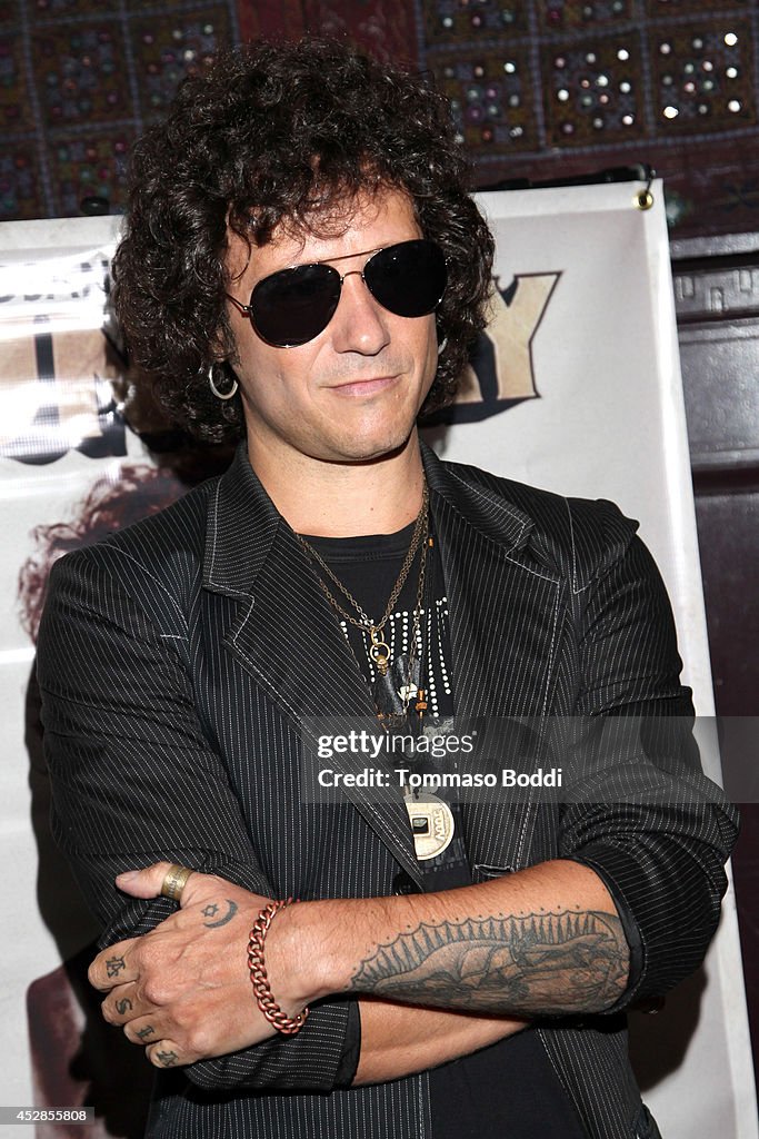 Enrique Bunbury Announces His Palosanto Tour USA 2014