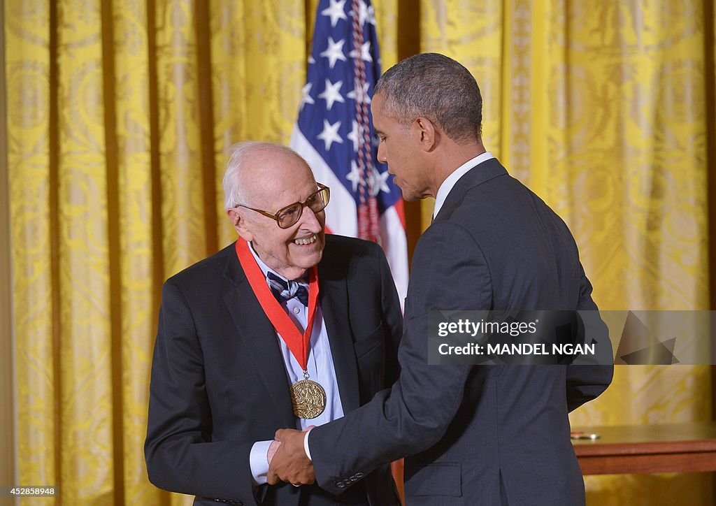 US-POLITICS-OBAMA-ARTS-HUMANITIES-MEDALS-DE BARY